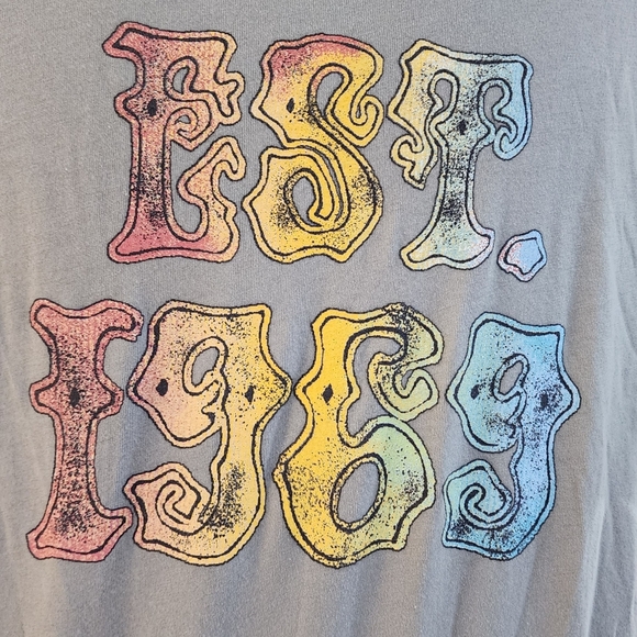 Women's Size L Short Sleeve T-Shirt Peace Dove Love Rainbow Color Est. 1969 - Picture 7 of 10